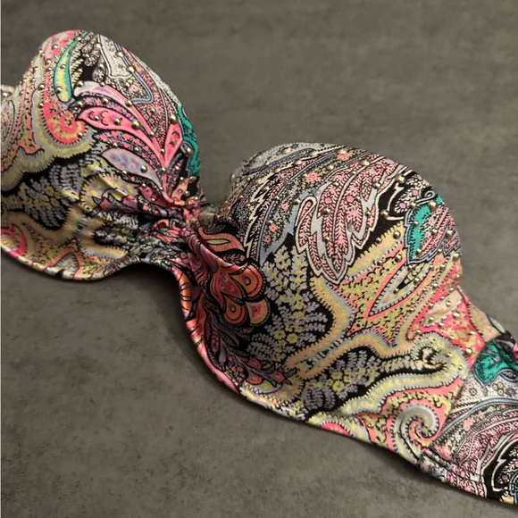 Victoria’s Secret Bikini Top - Floral Pattern - Size 32D - Picture 2 of 7